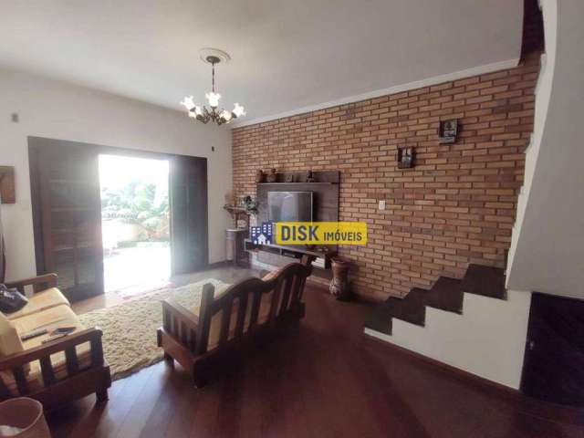 Sobrado com 3 dormitórios à venda, 157 m² por R$ 998.000,00 - Vila Bastos - Santo André/SP