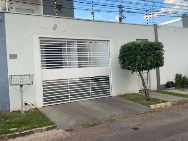 Sobrado á venda no Bairro Santa Rosa, Cuiabá-MT