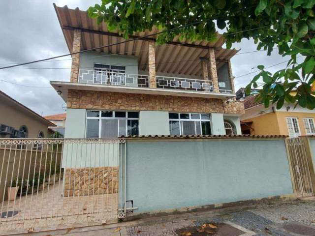 Casa à venda em Rio de Janeiro, Marechal Hermes, com 6 quartos, com 280 m²