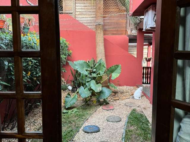 Linda casa na Vila Oliveira com edícula em Mogi das Cruzes