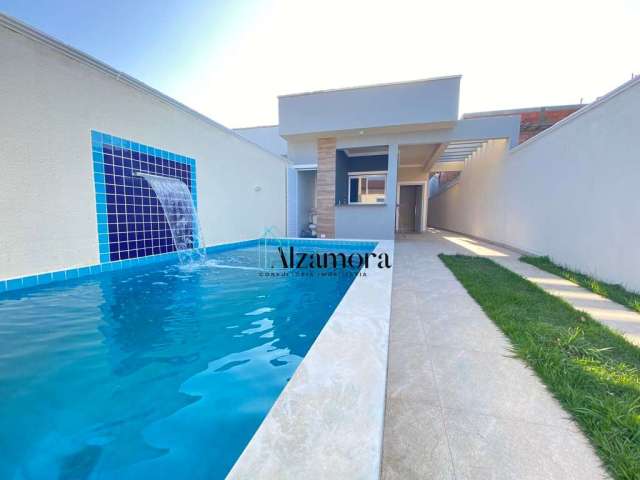 Casa com piscina perto da praia em Itanhaém/SP