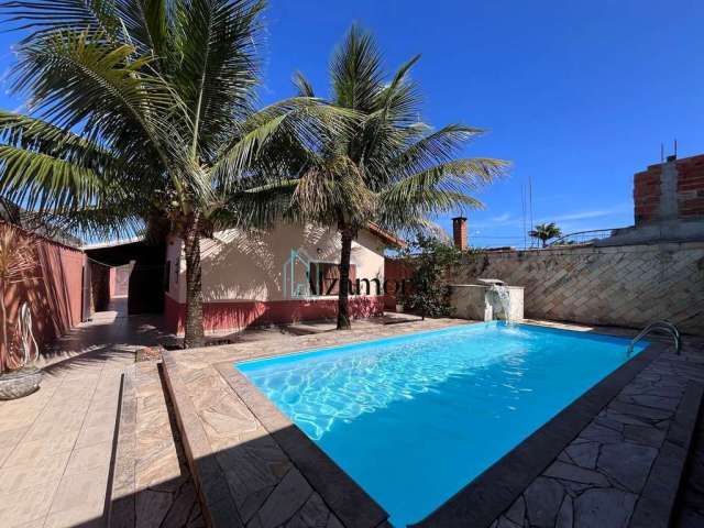 Casa com 3 dormitórios e piscina