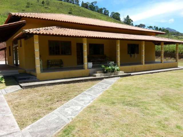 Casa Plana para Venda em Santa Maria Madalena, Largo do Machado, 3 dormitórios, 2 suítes, 6 banheiros, 6 vagas