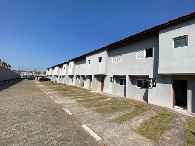 Linda casa em condomínio no Casa Branca - Suzano/SP