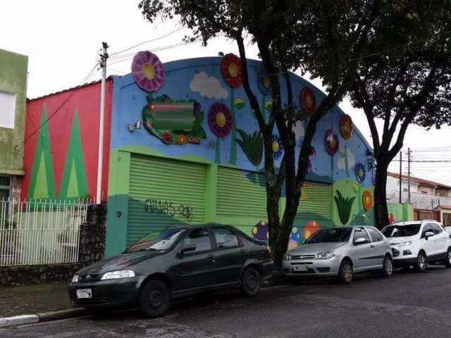 Terreno com Galpão na Bosque da Saúde  -  São Paulo -  Perfeito para incorporadoras e construtoras.