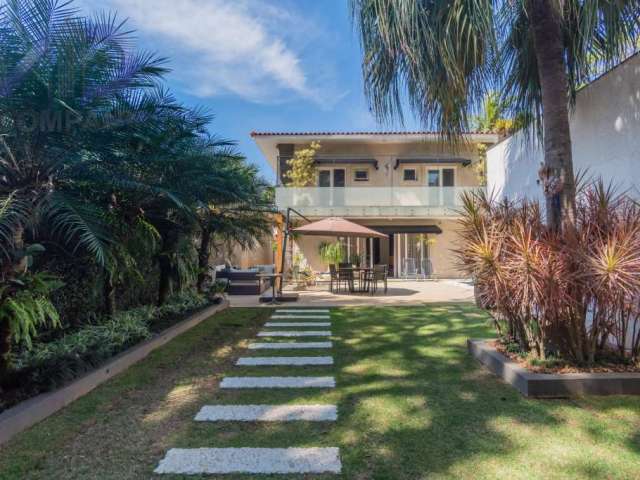 Casa Sobrado em Pacaembu  -  São Paulo