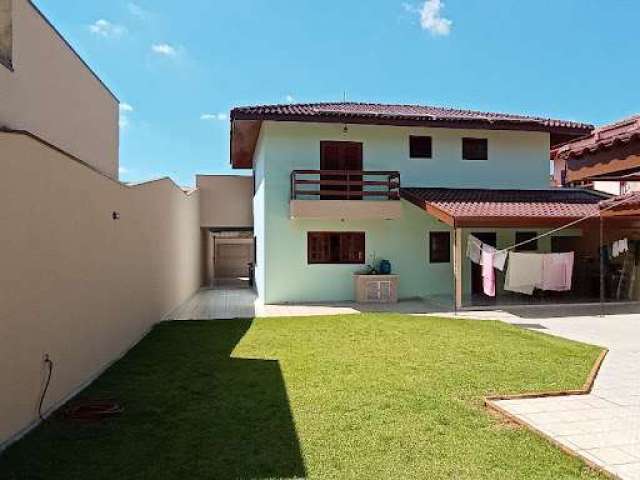 Casa com 3 dormitórios à venda, 342 m² por R$ 1.810.000,00 - Jardim Samambaia - Jundiaí/SP