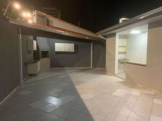 Casa com 3 quartos à venda no Jardim Karaíba, Uberlândia  por R$ 980.000