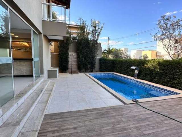 Casa em condomínio fechado com 3 quartos à venda no Jardins Barcelona, Uberlândia  por R$ 2.350.000