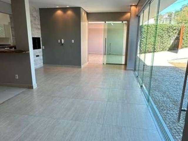 Casa em condomínio fechado com 3 quartos à venda no Jardins Barcelona, Uberlândia  por R$ 2.490.000