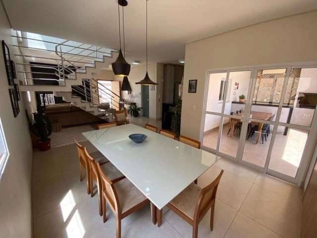 Casa com 3 quartos à venda no Alto Umuarama, Uberlândia  por R$ 1.250.000