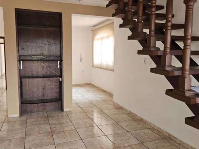 Casa com 3 dormitórios à venda, 220 m² por R$ 880.000,00 - Vila Galvão - Jundiaí/SP