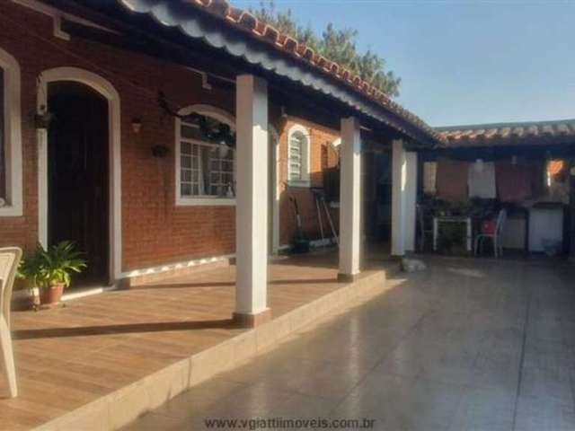 Casa com 2 dormitórios à venda, 204 m² por R$ 800.000,00 - Vila Nova Esperia - Jundiaí/SP