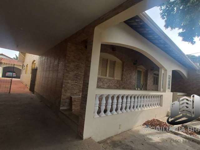 Casa para alugar na Vila Santos, três dormitórios em Caçapava