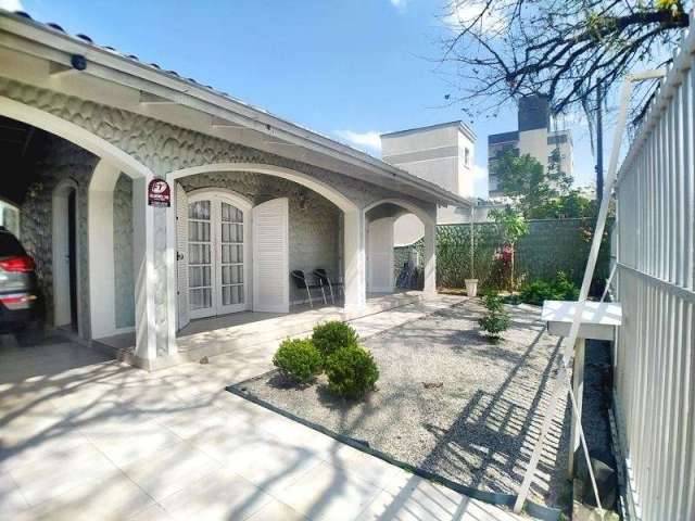 CASA no BUCAREIN com 3 quartos para VENDA, 160 m²