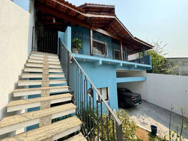 Casa com 3 dormitórios à venda, 204 m² por R$ 850.000,00 - Jardim Oliveira - Mairiporã/SP