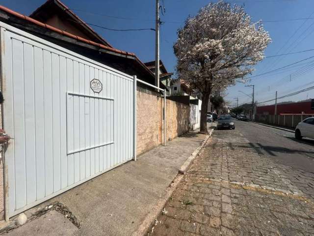 Casa com 3 dormitórios, 100 m² - venda por R$ 720.000,00 ou aluguel por R$ 8.250,00/mês - Centro - Mairiporã/SP