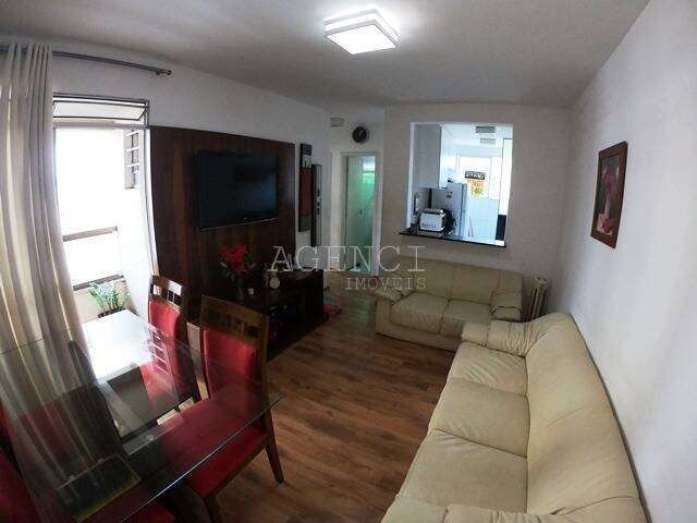 Apartamento de 2 Quartos, Bairro Castelo