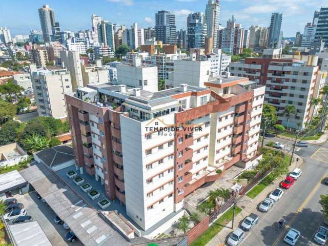 Cobertura planejada e decorada à venda, com 3 quartos sendo 1 suíte, no coração do Água Verde Curitiba/PR.