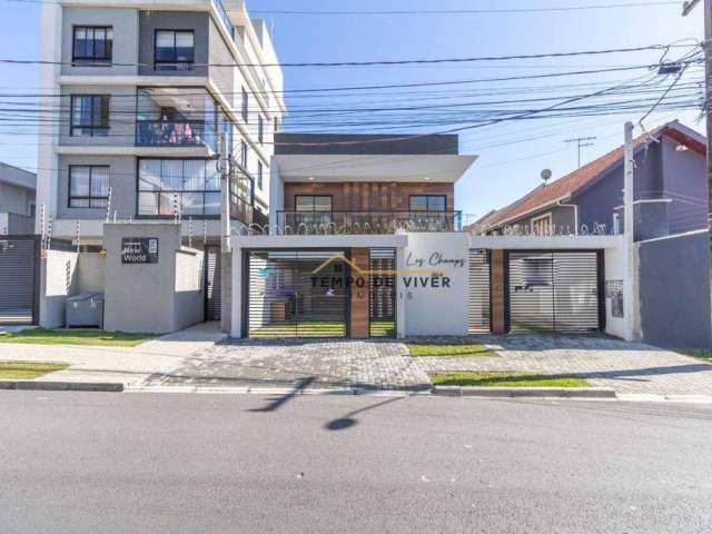 Sobrado novo de frente para rua à venda, com 03 quartos no Bairro Novo Mundo, Curitiba/PR