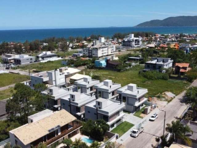 Casa em condomínio fechado com 3 quartos à venda na Rua Guabiju, 90, Campeche, Florianópolis, 160 m2 por R$ 1.120.000