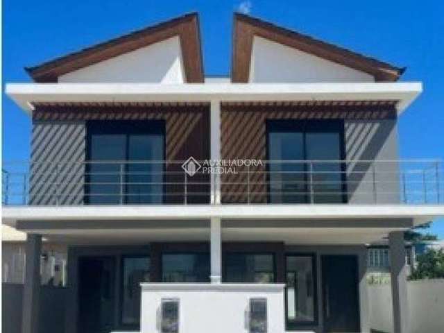 Casa com 3 quartos à venda na Rua Jardim dos Eucaliptos, 1268, Campeche, Florianópolis, 156 m2 por R$ 1.570.000