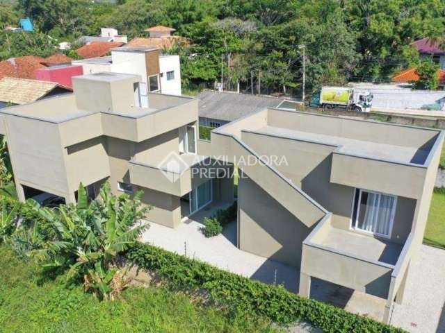 Casa com 2 quartos à venda na Rua Laurindo Januário da Silveira, 4495, Lagoa da Conceição, Florianópolis, 199 m2 por R$ 1.350.000