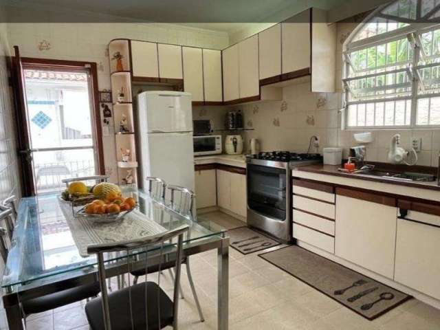 Casa com 3 quartos à venda na Rua Santo Antônio, 745, Barreiros, São José, 182 m2 por R$ 850.000