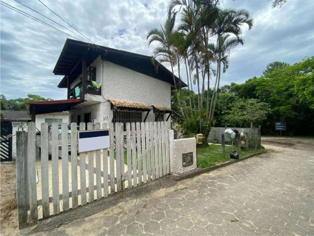 Casa com 4 quartos à venda na Servidão Família Nunes, 377, Campeche, Florianópolis, 200 m2 por R$ 990.000