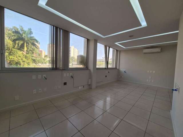 Sala comercial para alugar na Avenida Tancredo Neves, Caminho das Árvores, Salvador por R$ 3.000