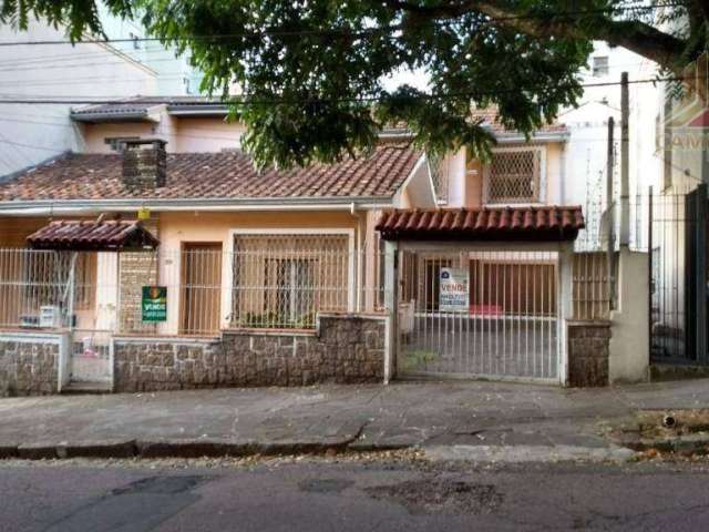 Casa residencial à venda, Petrópolis, Porto Alegre.