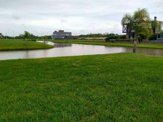 Terreno molhado no Ilhas Park Eldorado, lote molhado, tem os fundos e a lateral leste, voltadas para o lago.