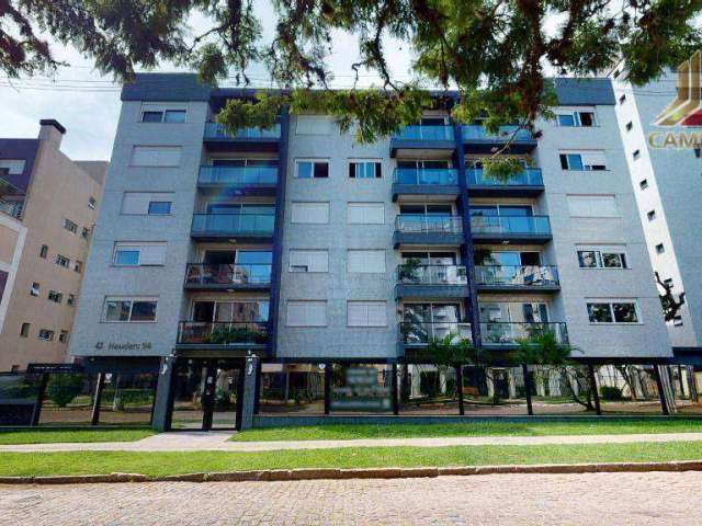 Vendo apartamento de três dormitórios e duas vagas de garagem no bairro Tristeza em Porto Alegre