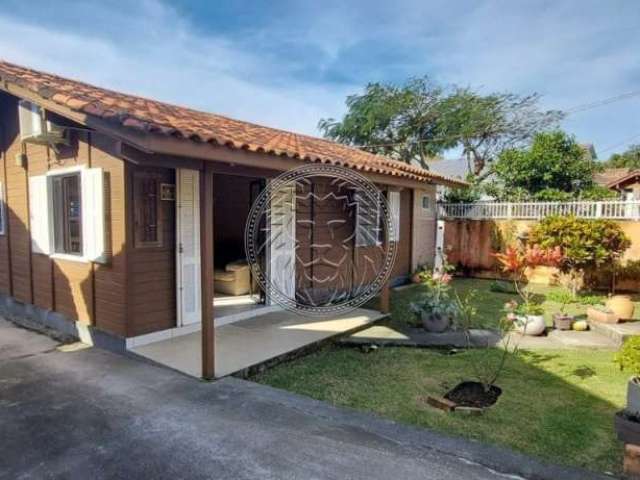 Casa com 2 quartos à venda no Campeche, Florianópolis  por R$ 1.100.000