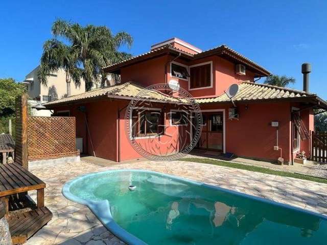 Casa em condomínio fechado com 4 quartos à venda no Rio Tavares, Florianópolis , 194 m2 por R$ 2.980.000