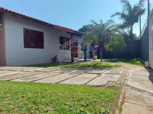 Casa com 4 quartos à venda no Campeche, Florianópolis  por R$ 1.690.000