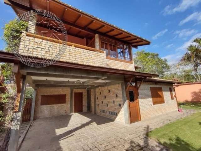 Casa com 3 quartos à venda no Rio Tavares, Florianópolis  por R$ 1.890.000