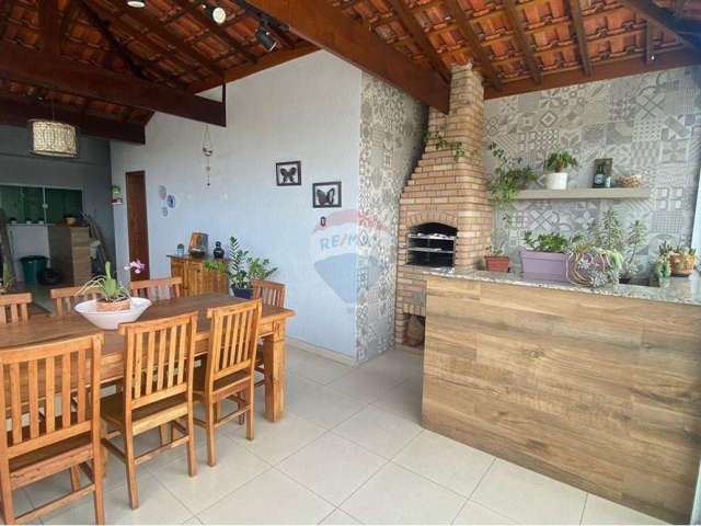 Maravilhosa cobertura na vila pires  com 2 quartos, 1 suíte, sala e cozinha integrados e uma incrivel area gourmet no andar superior.