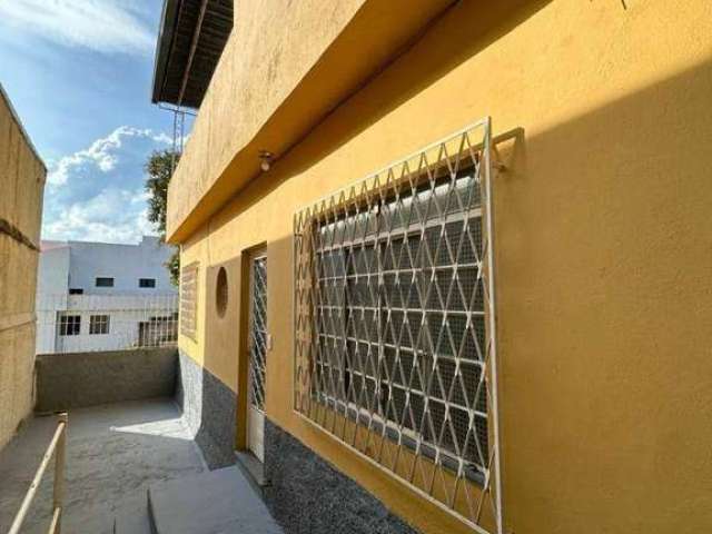 Casa com 4 dormitórios à venda, 300 m² por R$ 300.000 - Santa Cecília - Juiz de Fora/MG