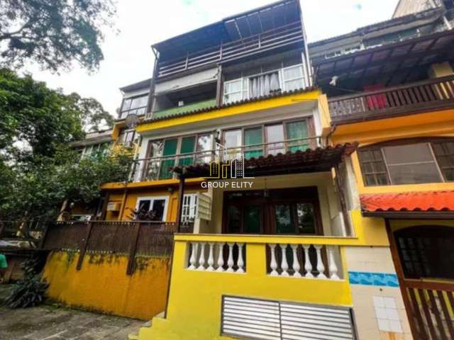 Linda Casa Duplex para Venda com 2 Quartos, 158 m² - Jacarepaguá - Rio de Janeiro