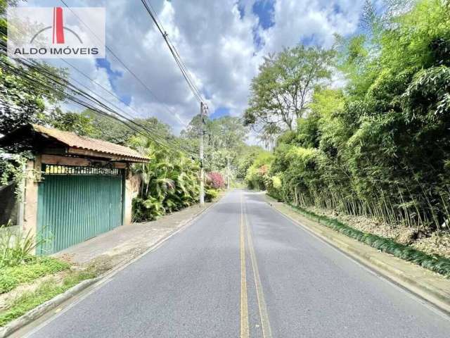 Casa à venda no bairro Chácaras do Refúgio-Granja Viana - Cotia/SP