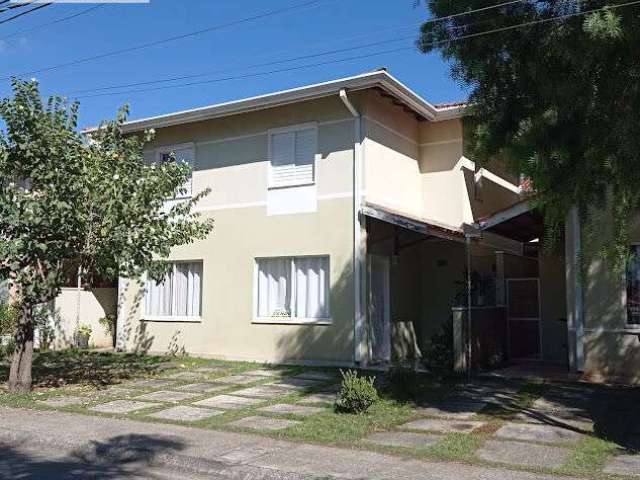 Casa à venda no bairro Jardim Petrópolis - Cotia/SP