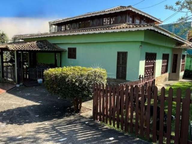 7562 - Casa à Venda no Alto da Glória, Macaé, RJ