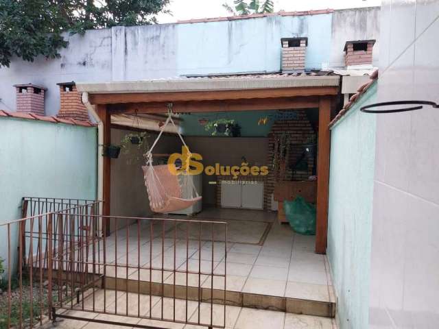 Casa à venda com 3 dormitórios na Zona Norte, Vila Medeiros, São Paulo, SP