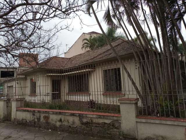 Terreno à venda na Rua General Couto de Magalhães, 470, São João, Porto Alegre por R$ 2.000.000