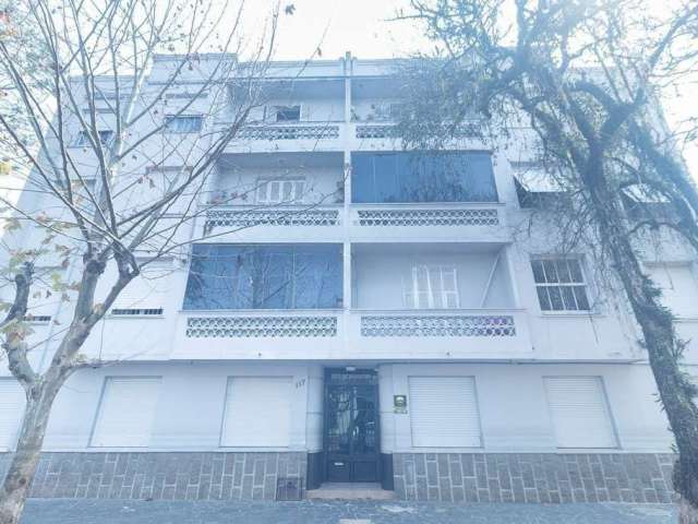 Apartamento com 3 quartos para alugar na Avenida Amazonas, 187, São Geraldo, Porto Alegre por R$ 1.800