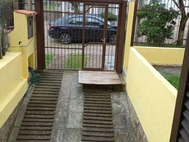 Casa com 3 quartos à venda na Dr. Pitrez, 406, Ipanema, Porto Alegre por R$ 750.000