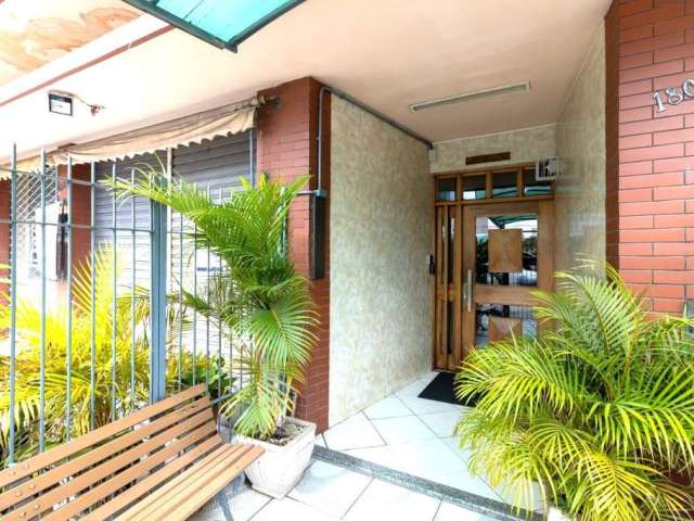 Apartamento com 2 quartos à venda na Avenida Benjamin Constant, 1808, São João, Porto Alegre por R$ 240.000