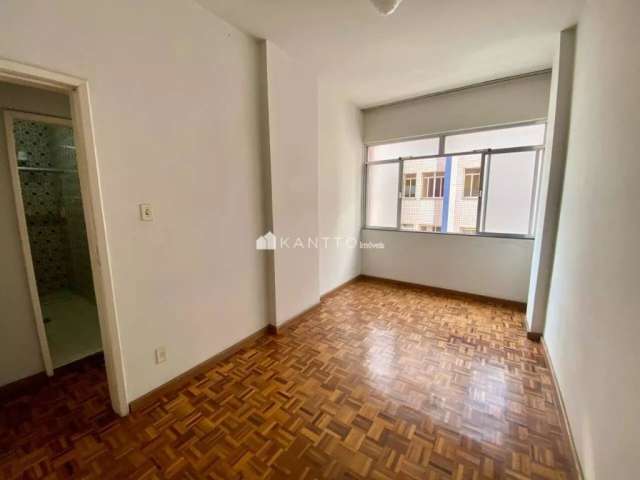 Apartamento com 2 dormitórios à venda, 67 m² por R$ 299.000 - Centro - Juiz de Fora/MG