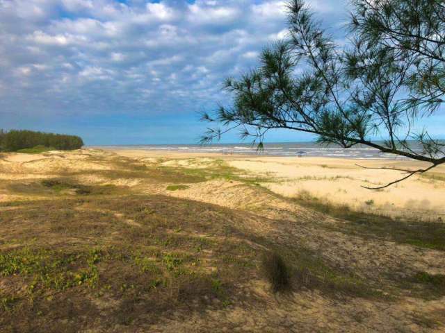 Terreno à venda no Bairro Praia Sumaré I com 300 m² de área privativa